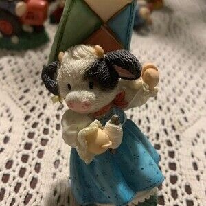 Mary’s Moo Moos - 1995 Figurine